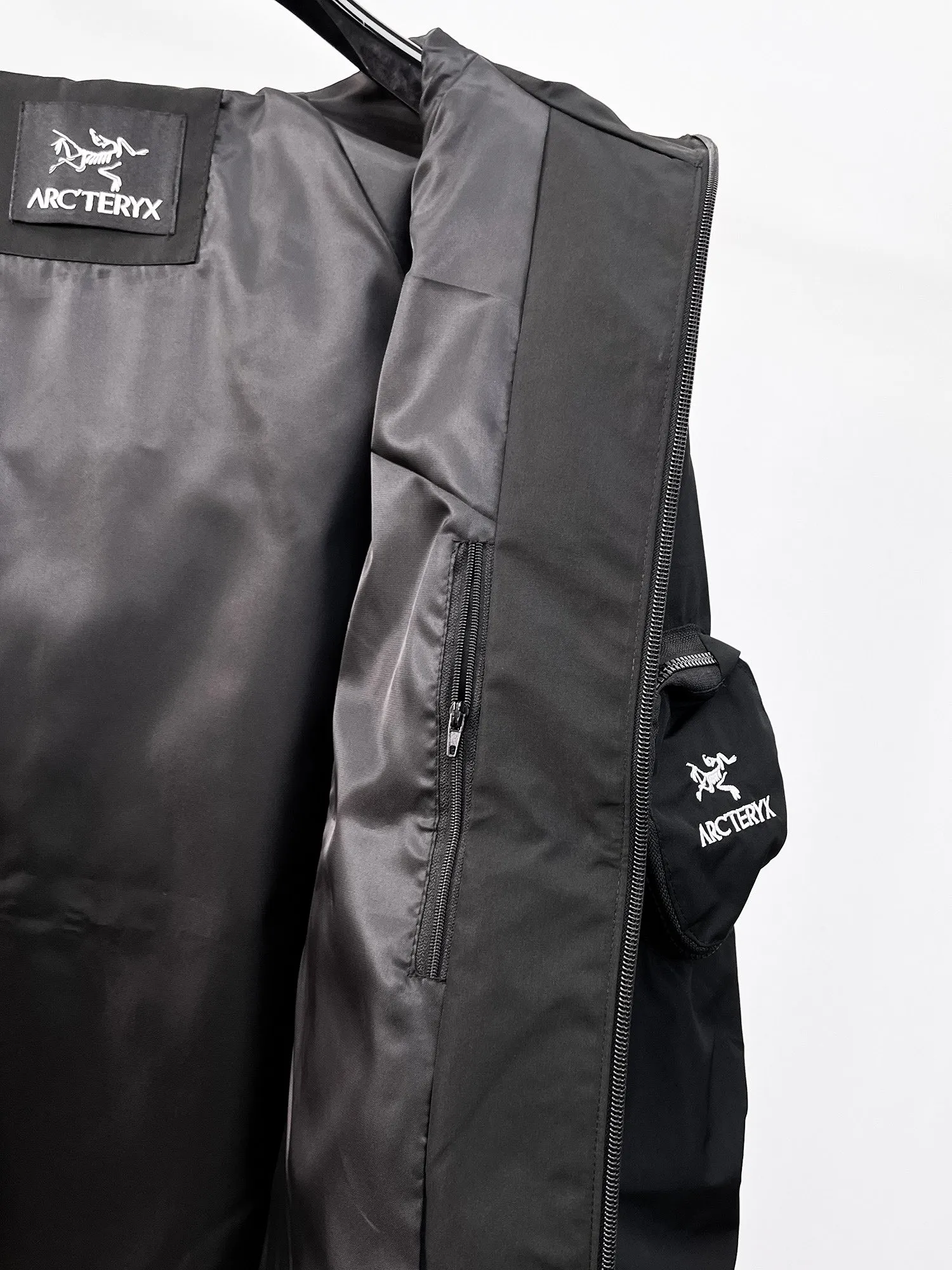 Same Style， ， 2026 New Arrival ， Original Premium Breathable ， ， ， Quality。 ， Sizes：M～3XL，